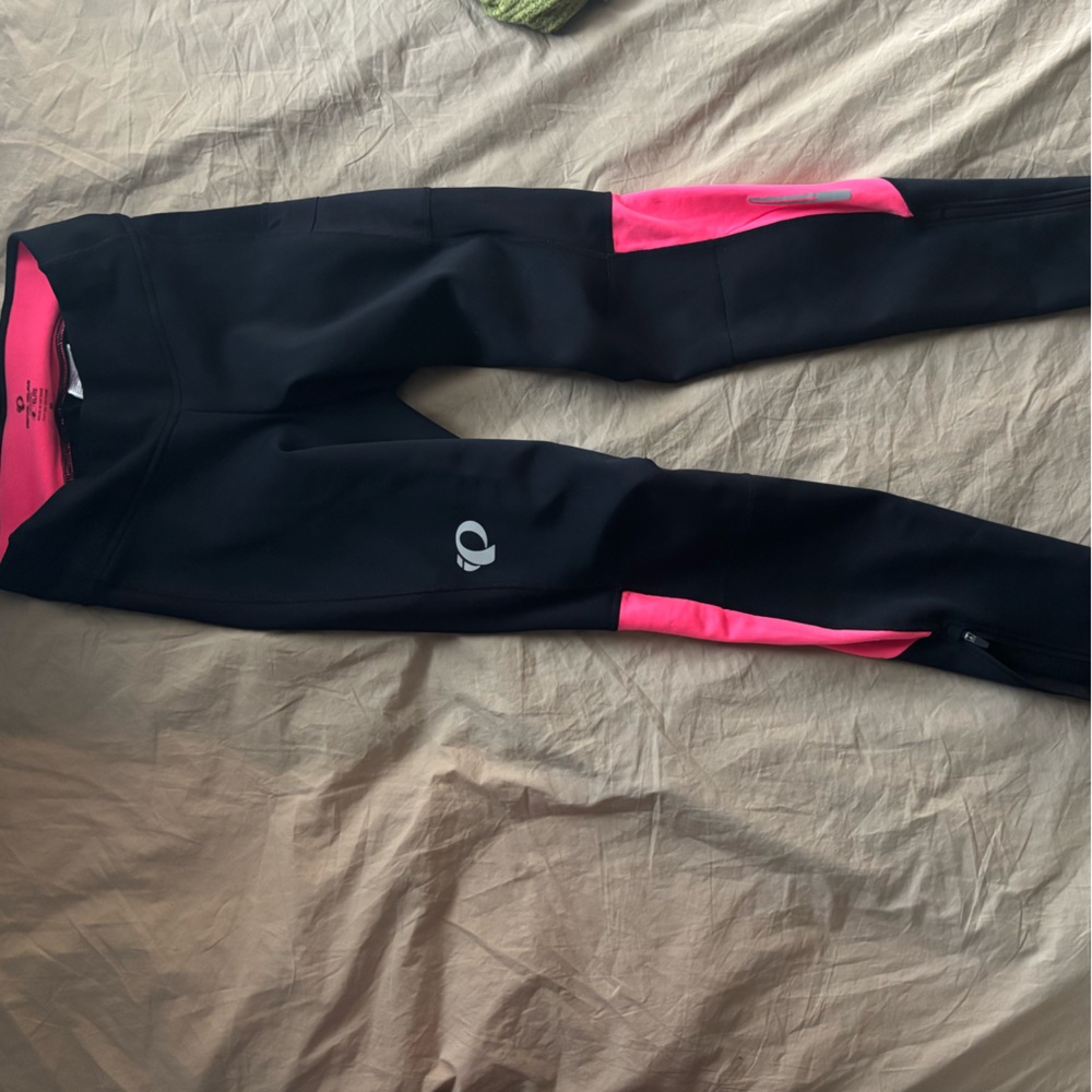 Pearl Izumi Black and Pink Activewear